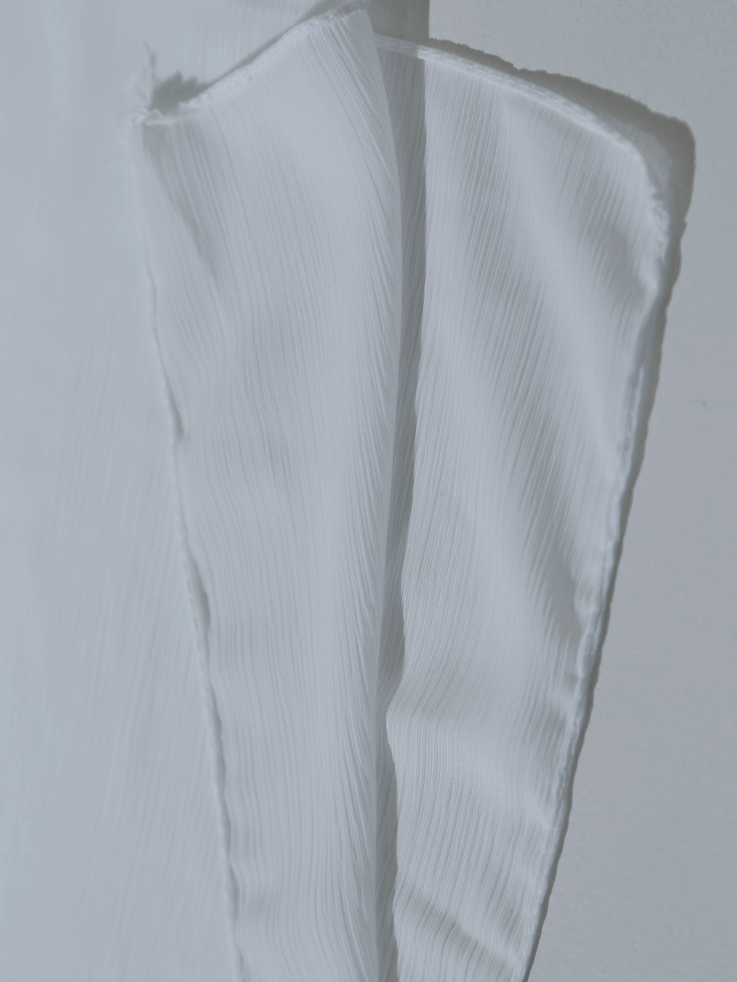 Elegant White crinkle hijab for everyday wear